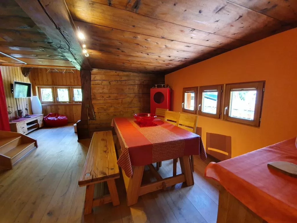 Chalet Mayen Traditionnel Cachet Arolla