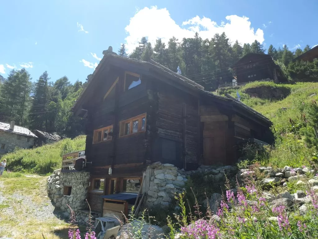 Chalet Mayen Traditionnel Cachet Arolla